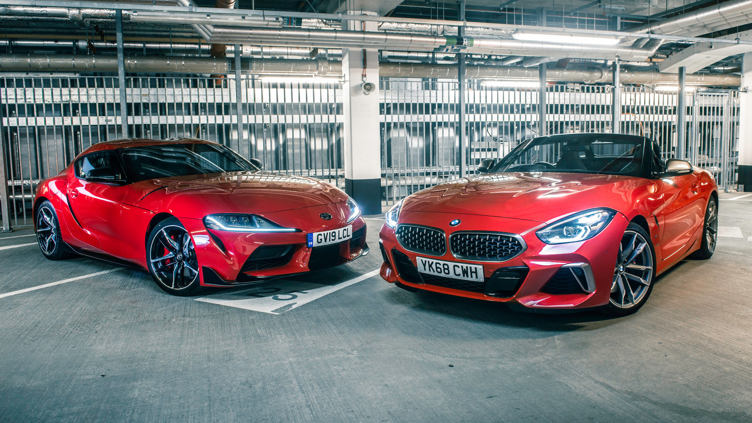 Comparing the 2020 BMW Z4 M40i and 2020 Toyota Supra: Similarities and Differences